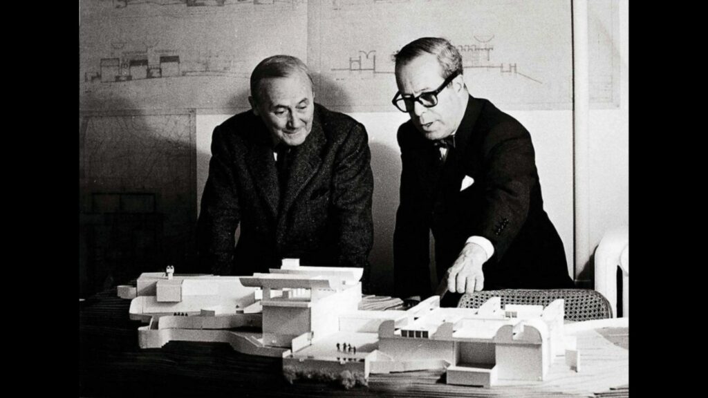 10 Revolutionary Postmodern Architects Who Reshaped Design